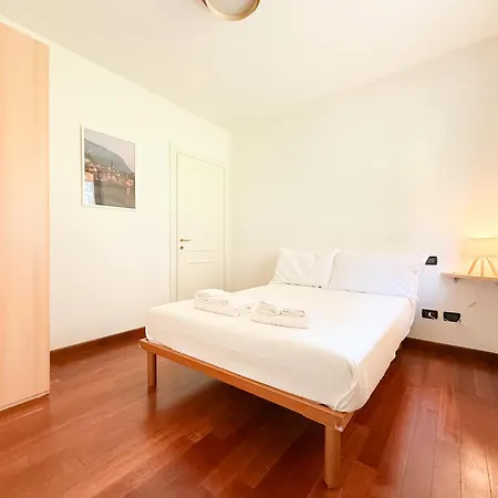 Holiday home Dimora Larianda - Private Garden, Private Parking Laglio