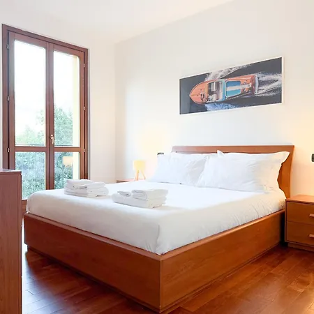 Dimora Larianda - Private Parking And Garden Casa vacanze Laglio