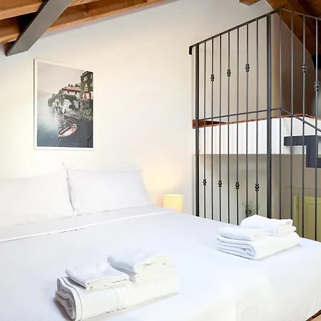 Holiday home Dimora Larianda - Private Garden, Private Parking